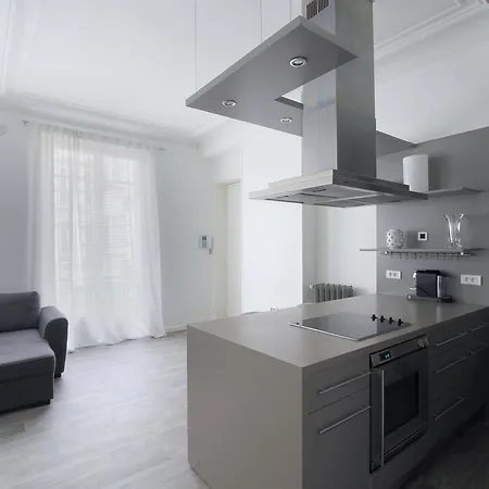 Pelicanstay At Champs Elysees Apartman